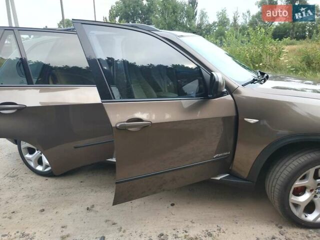 Коричневый БМВ Х5, объемом двигателя 2.98 л и пробегом 120 тыс. км за 16000 $, фото 2 на Automoto.ua