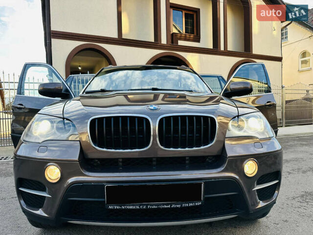 Коричневый БМВ Х5, объемом двигателя 3 л и пробегом 227 тыс. км за 15700 $, фото 61 на Automoto.ua