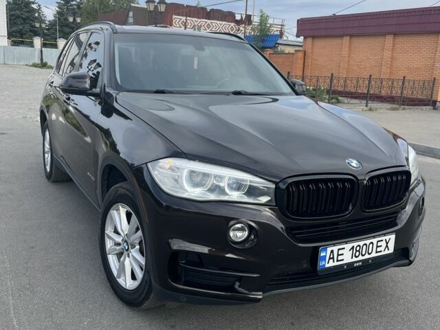 Коричневый БМВ Х5, объемом двигателя 3 л и пробегом 255 тыс. км за 18999 $, фото 1 на Automoto.ua