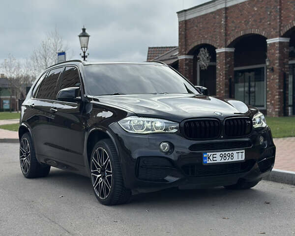 Коричневый БМВ Х5, объемом двигателя 2.99 л и пробегом 175 тыс. км за 36000 $, фото 4 на Automoto.ua