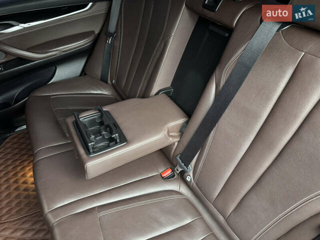 Коричневый БМВ Х5, объемом двигателя 3 л и пробегом 259 тыс. км за 33333 $, фото 25 на Automoto.ua