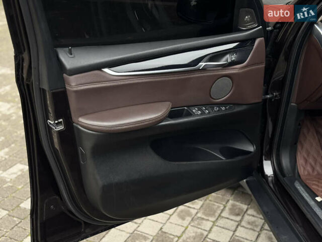 Коричневый БМВ Х5, объемом двигателя 3 л и пробегом 259 тыс. км за 33333 $, фото 20 на Automoto.ua