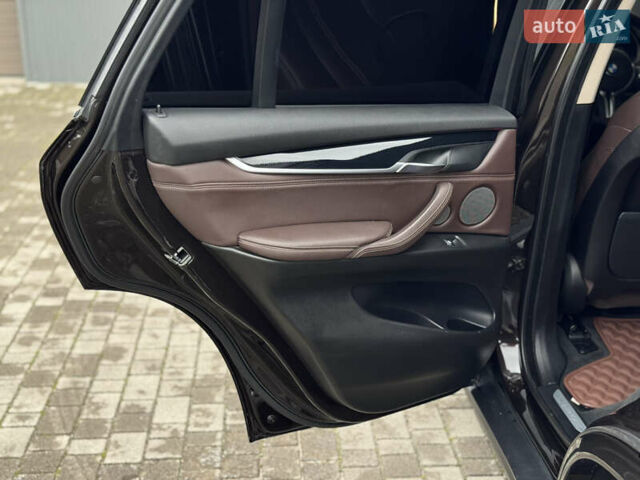 Коричневый БМВ Х5, объемом двигателя 3 л и пробегом 259 тыс. км за 33333 $, фото 23 на Automoto.ua