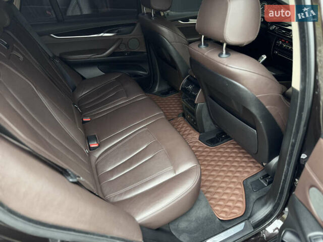Коричневый БМВ Х5, объемом двигателя 3 л и пробегом 259 тыс. км за 33333 $, фото 18 на Automoto.ua