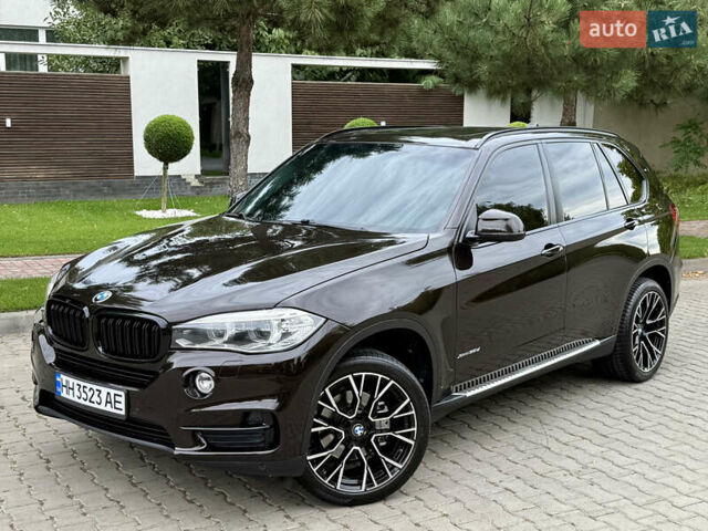 Коричневый БМВ Х5, объемом двигателя 2.99 л и пробегом 202 тыс. км за 25900 $, фото 5 на Automoto.ua