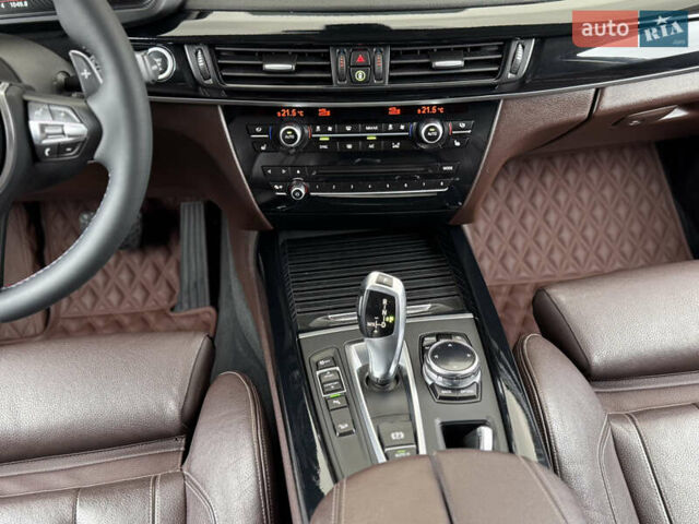 Коричневый БМВ Х5, объемом двигателя 3 л и пробегом 259 тыс. км за 33333 $, фото 31 на Automoto.ua