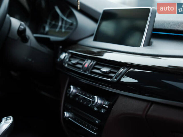 Коричневый БМВ Х5, объемом двигателя 2.99 л и пробегом 320 тыс. км за 23500 $, фото 18 на Automoto.ua