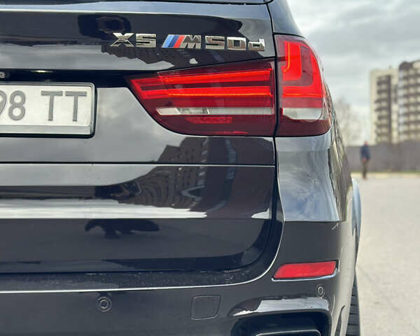 Коричневый БМВ Х5, объемом двигателя 2.99 л и пробегом 175 тыс. км за 36000 $, фото 7 на Automoto.ua