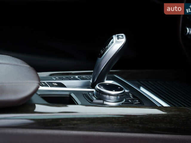 Коричневый БМВ Х5, объемом двигателя 2.99 л и пробегом 320 тыс. км за 23500 $, фото 16 на Automoto.ua