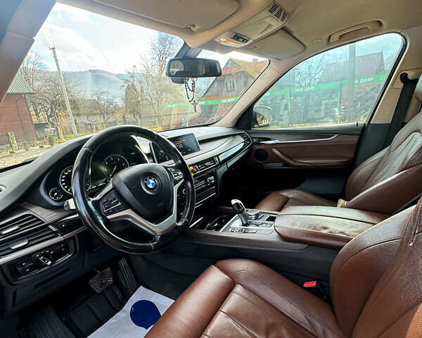 Коричневый БМВ Х5, объемом двигателя 2.99 л и пробегом 258 тыс. км за 26000 $, фото 3 на Automoto.ua