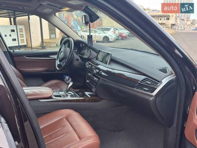 Коричневый БМВ Х5, объемом двигателя 2.98 л и пробегом 112 тыс. км за 29500 $, фото 11 на Automoto.ua