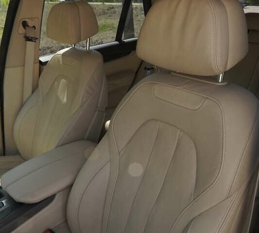 Коричневый БМВ Х5, объемом двигателя 2 л и пробегом 170 тыс. км за 26500 $, фото 9 на Automoto.ua