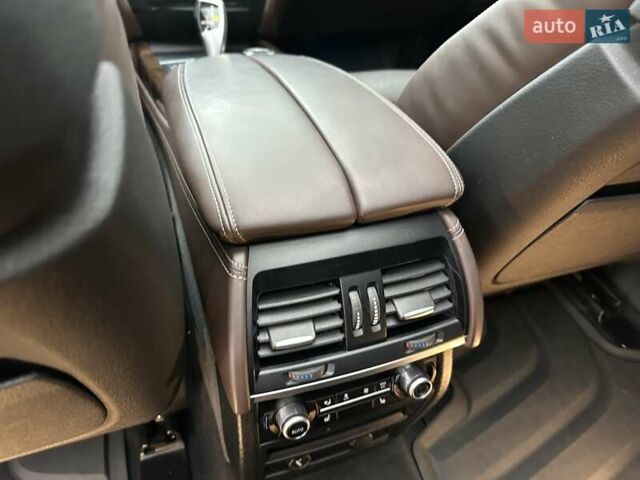 Коричневый БМВ Х5, объемом двигателя 3 л и пробегом 272 тыс. км за 24750 $, фото 57 на Automoto.ua