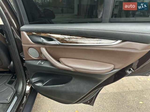 Коричневый БМВ Х5, объемом двигателя 3 л и пробегом 272 тыс. км за 24750 $, фото 84 на Automoto.ua