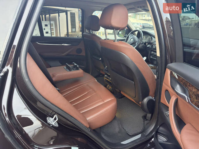 Коричневый БМВ Х5, объемом двигателя 2.98 л и пробегом 112 тыс. км за 29500 $, фото 13 на Automoto.ua