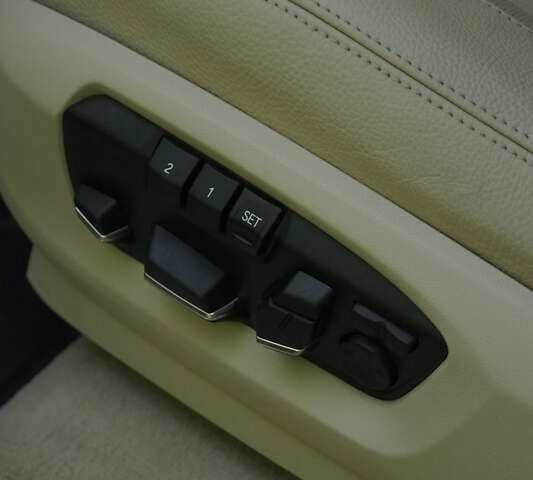 Коричневый БМВ Х5, объемом двигателя 2 л и пробегом 170 тыс. км за 26500 $, фото 11 на Automoto.ua