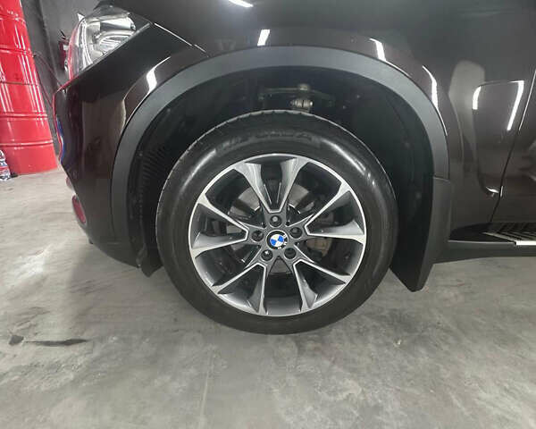 Коричневый БМВ Х5, объемом двигателя 2 л и пробегом 218 тыс. км за 23900 $, фото 111 на Automoto.ua