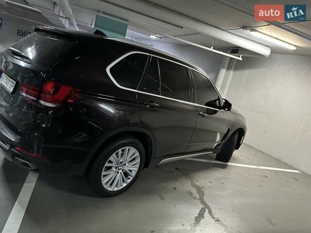 Коричневый БМВ Х5, объемом двигателя 2.99 л и пробегом 184 тыс. км за 33500 $, фото 6 на Automoto.ua