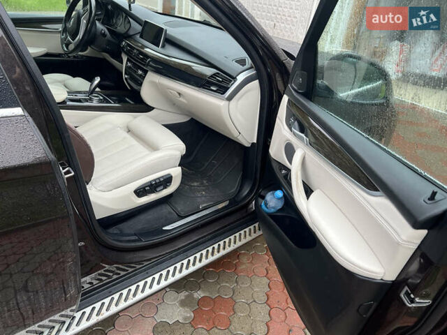 Коричневый БМВ Х5, объемом двигателя 2.99 л и пробегом 287 тыс. км за 26000 $, фото 6 на Automoto.ua