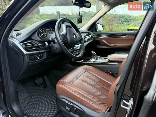 Коричневый БМВ Х5, объемом двигателя 2.98 л и пробегом 112 тыс. км за 29500 $, фото 10 на Automoto.ua