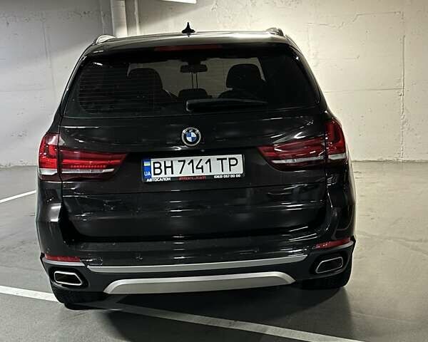 Коричневый БМВ Х5, объемом двигателя 2.99 л и пробегом 184 тыс. км за 33500 $, фото 5 на Automoto.ua