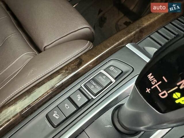 Коричневый БМВ Х5, объемом двигателя 3 л и пробегом 272 тыс. км за 24750 $, фото 68 на Automoto.ua