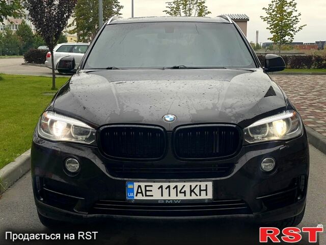 Коричневый БМВ Х5, объемом двигателя 3 л и пробегом 207 тыс. км за 19500 $, фото 1 на Automoto.ua