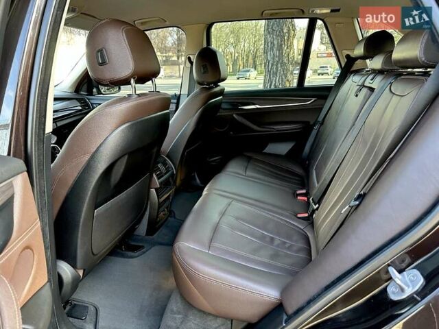 Коричневый БМВ Х5, объемом двигателя 2 л и пробегом 181 тыс. км за 22200 $, фото 15 на Automoto.ua