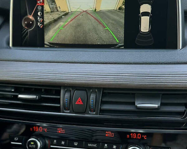 Коричневый БМВ Х5, объемом двигателя 2 л и пробегом 90 тыс. км за 26600 $, фото 6 на Automoto.ua