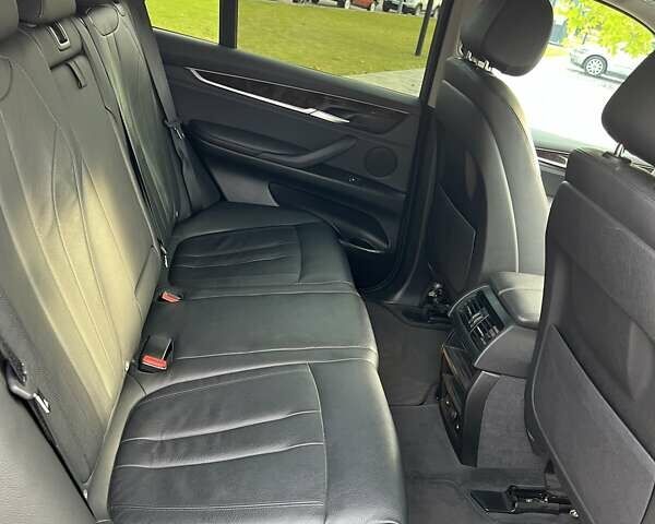 Коричневый БМВ Х5, объемом двигателя 2.99 л и пробегом 152 тыс. км за 35000 $, фото 19 на Automoto.ua