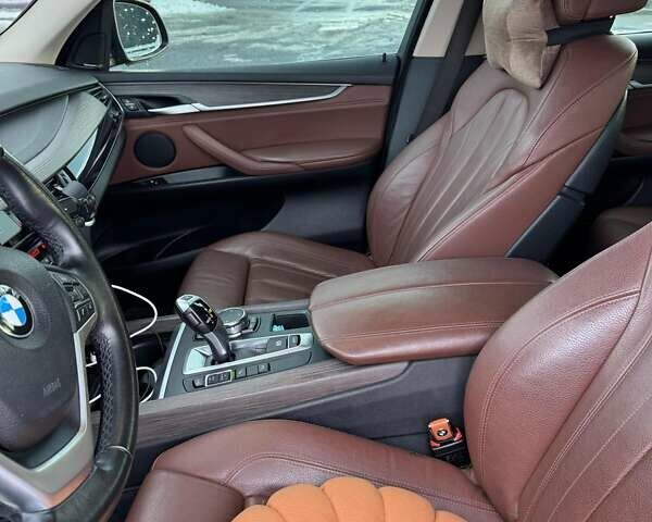 Коричневий БМВ Х5, об'ємом двигуна 2 л та пробігом 176 тис. км за 26500 $, фото 6 на Automoto.ua
