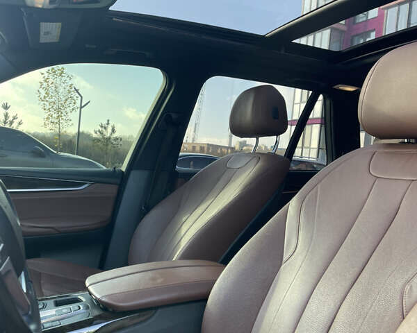 Коричневый БМВ Х5, объемом двигателя 3 л и пробегом 160 тыс. км за 24000 $, фото 23 на Automoto.ua