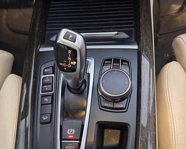 Коричневый БМВ Х5, объемом двигателя 2.98 л и пробегом 159 тыс. км за 24700 $, фото 15 на Automoto.ua