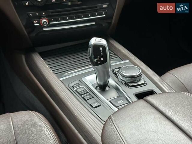 Коричневый БМВ Х5, объемом двигателя 2 л и пробегом 180 тыс. км за 22900 $, фото 15 на Automoto.ua