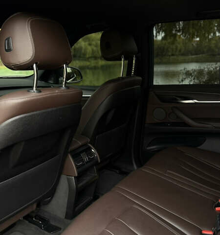 БМВ Х5 2017 в Ровно на Automoto.ua Коричневый БМВ Х5, объемом двигателя 2 л и пробегом 82 тыс. км за 34000 $, фото 11 на Automoto.ua