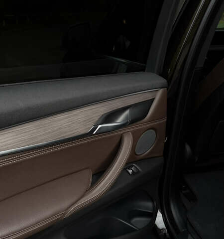 БМВ Х5 2017 в Ровно на Automoto.ua Коричневый БМВ Х5, объемом двигателя 2 л и пробегом 82 тыс. км за 34000 $, фото 12 на Automoto.ua