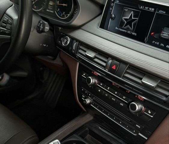 Коричневый БМВ Х5, объемом двигателя 2 л и пробегом 82 тыс. км за 34000 $, фото 5 на Automoto.ua