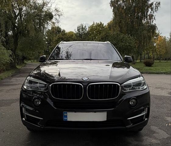 Коричневый БМВ Х5, объемом двигателя 2 л и пробегом 82 тыс. км за 34000 $, фото 1 на Automoto.ua