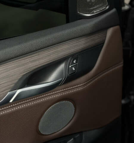 БМВ Х5 2017 в Ровно на Automoto.ua Коричневый БМВ Х5, объемом двигателя 2 л и пробегом 82 тыс. км за 34000 $, фото 10 на Automoto.ua