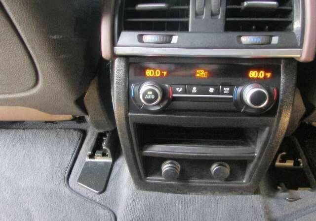 Коричневый БМВ Х5, объемом двигателя 3 л и пробегом 88 тыс. км за 30000 $, фото 10 на Automoto.ua