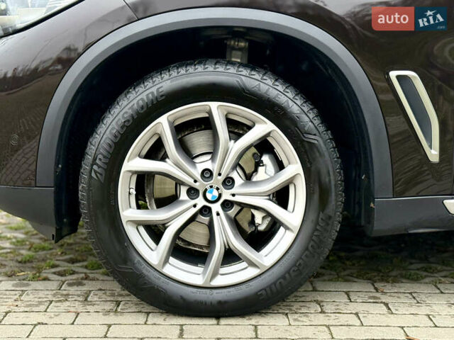 Коричневый БМВ Х5, объемом двигателя 2 л и пробегом 41 тыс. км за 63900 $, фото 26 на Automoto.ua