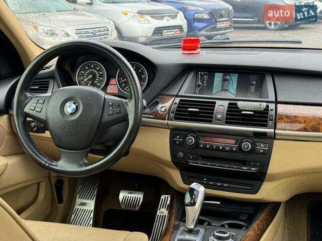 Красный БМВ Х5, объемом двигателя 3 л и пробегом 309 тыс. км за 12390 $, фото 27 на Automoto.ua