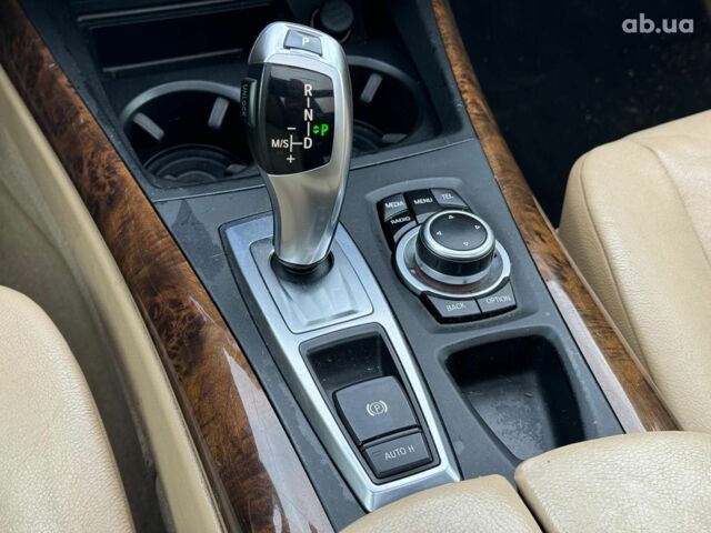 Красный БМВ Х5, объемом двигателя 3 л и пробегом 309 тыс. км за 12390 $, фото 32 на Automoto.ua