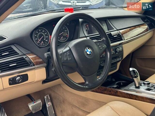 Красный БМВ Х5, объемом двигателя 3 л и пробегом 309 тыс. км за 12390 $, фото 15 на Automoto.ua