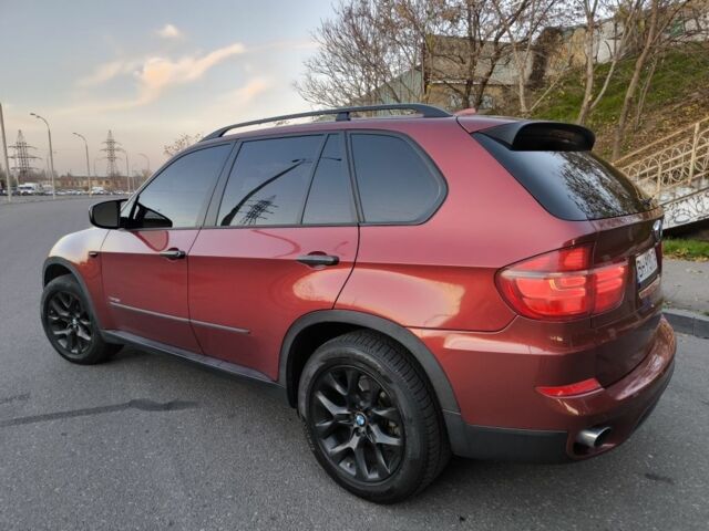 Червоний БМВ Х5, об'ємом двигуна 3 л та пробігом 198 тис. км за 10800 $, фото 2 на Automoto.ua