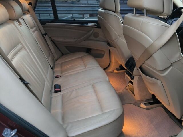 Червоний БМВ Х5, об'ємом двигуна 3 л та пробігом 198 тис. км за 10800 $, фото 7 на Automoto.ua