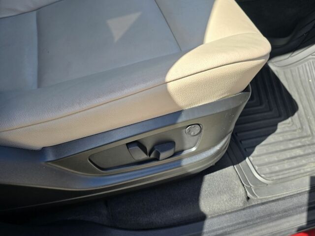 БМВ Х5 2011 в Вишневом на Automoto.ua Красный БМВ Х5, объемом двигателя 3 л и пробегом 261 тыс. км за 12000 $, фото 13 на Automoto.ua