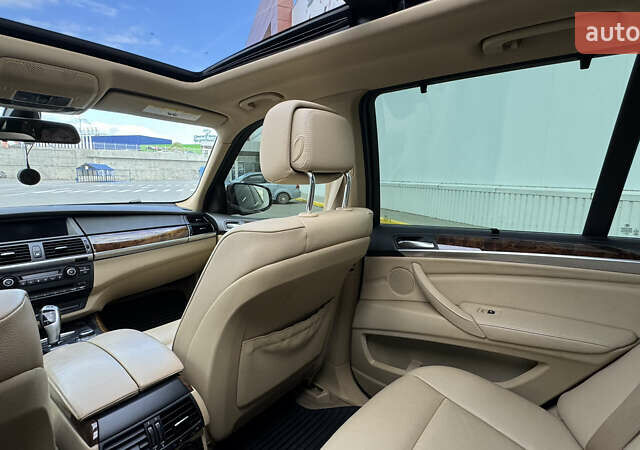 Червоний БМВ Х5, об'ємом двигуна 2.98 л та пробігом 177 тис. км за 17500 $, фото 47 на Automoto.ua