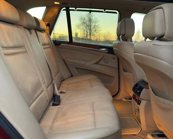 Красный БМВ Х5, объемом двигателя 2.98 л и пробегом 220 тыс. км за 14000 $, фото 10 на Automoto.ua