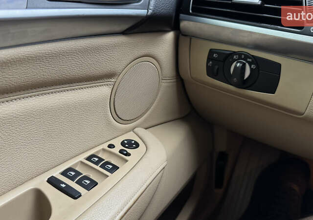 Червоний БМВ Х5, об'ємом двигуна 2.98 л та пробігом 177 тис. км за 17500 $, фото 61 на Automoto.ua